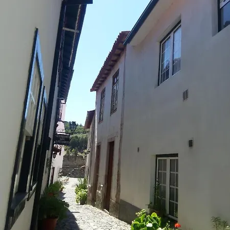 Casa Da Porta De Santo Antonio *